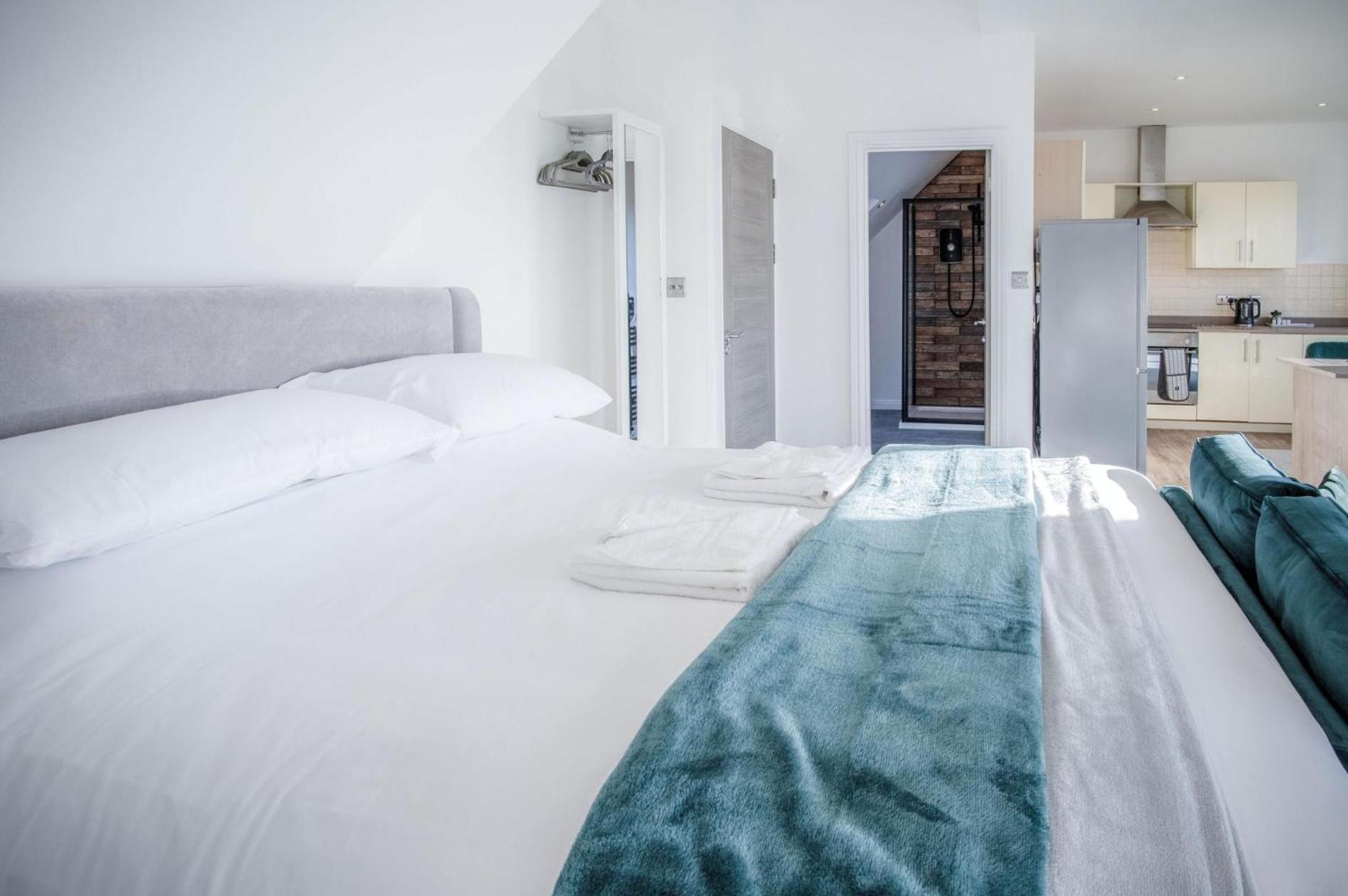 The Penthouse - 1 Bedroom Apartment - Ocean Breeze Порт-Ейнон Екстер'єр фото